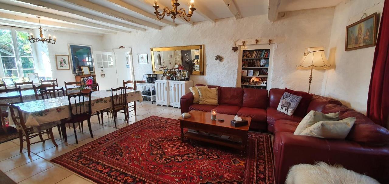Bed and Breakfast Wisteria House Chanteloup  Экстерьер фото
