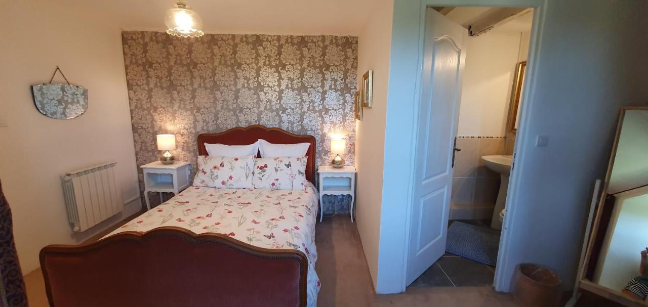Bed and Breakfast Wisteria House Chanteloup  Экстерьер фото