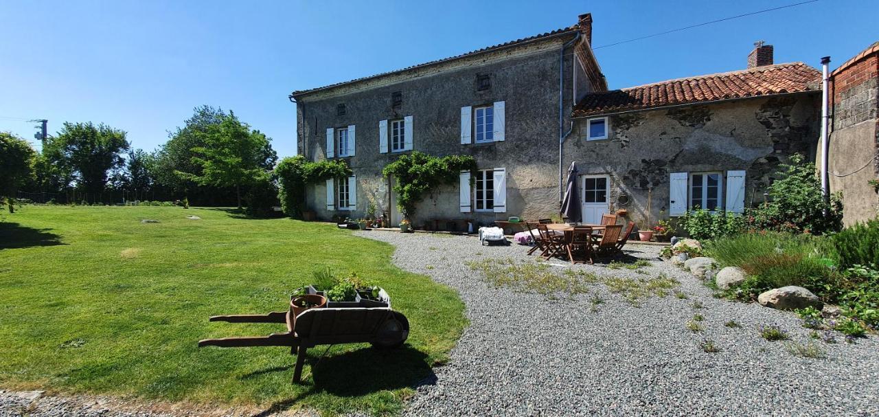 Bed and Breakfast Wisteria House Chanteloup  Экстерьер фото