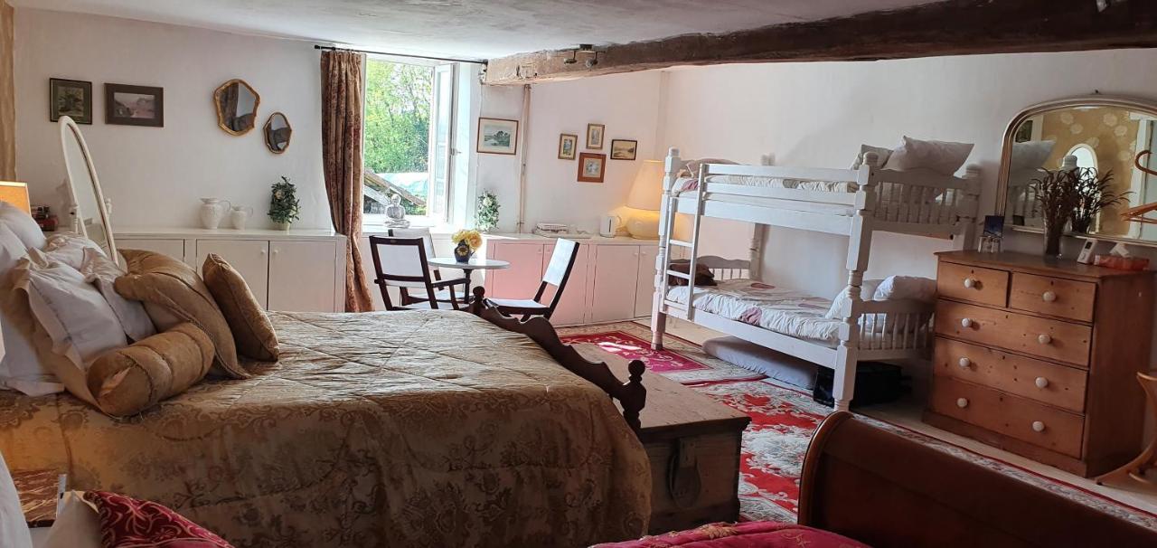 Bed and Breakfast Wisteria House Chanteloup  Экстерьер фото