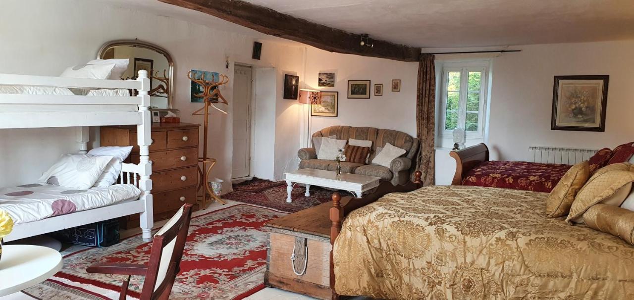 Bed and Breakfast Wisteria House Chanteloup  Экстерьер фото
