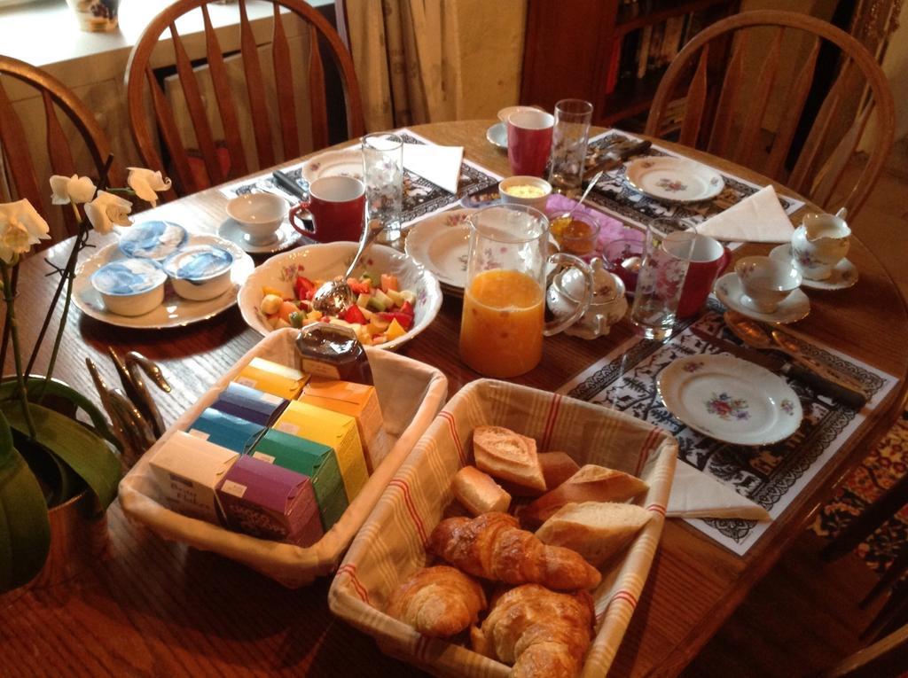 Bed and Breakfast Wisteria House Chanteloup  Экстерьер фото