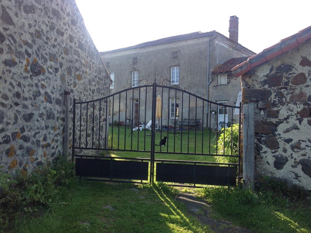 Bed and Breakfast Wisteria House Chanteloup  Экстерьер фото