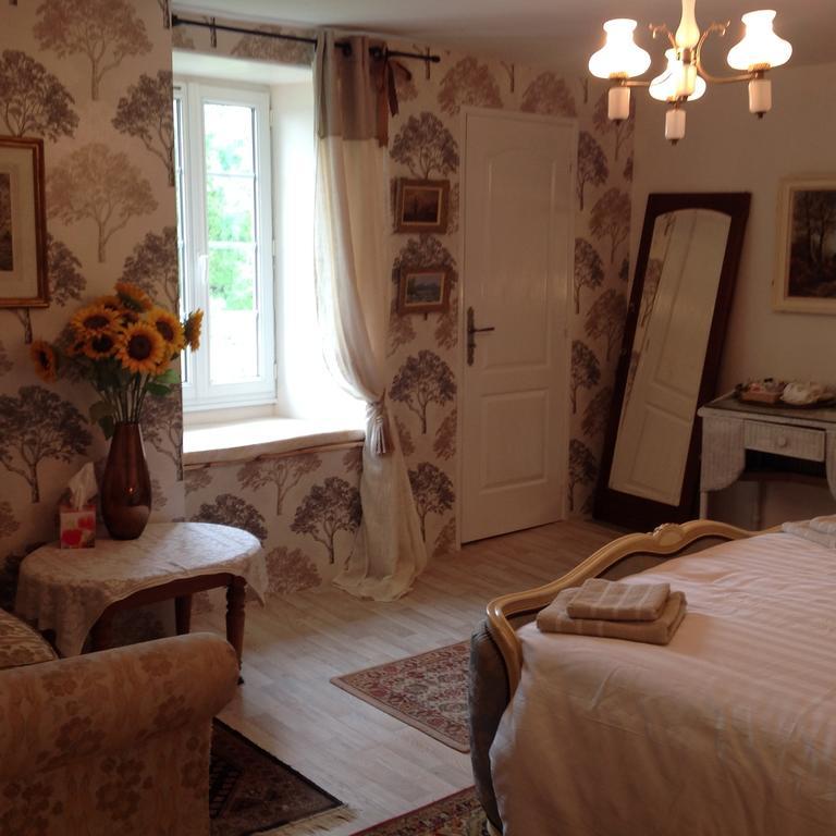 Bed and Breakfast Wisteria House Chanteloup  Экстерьер фото