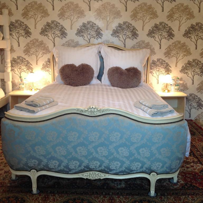 Bed and Breakfast Wisteria House Chanteloup  Экстерьер фото