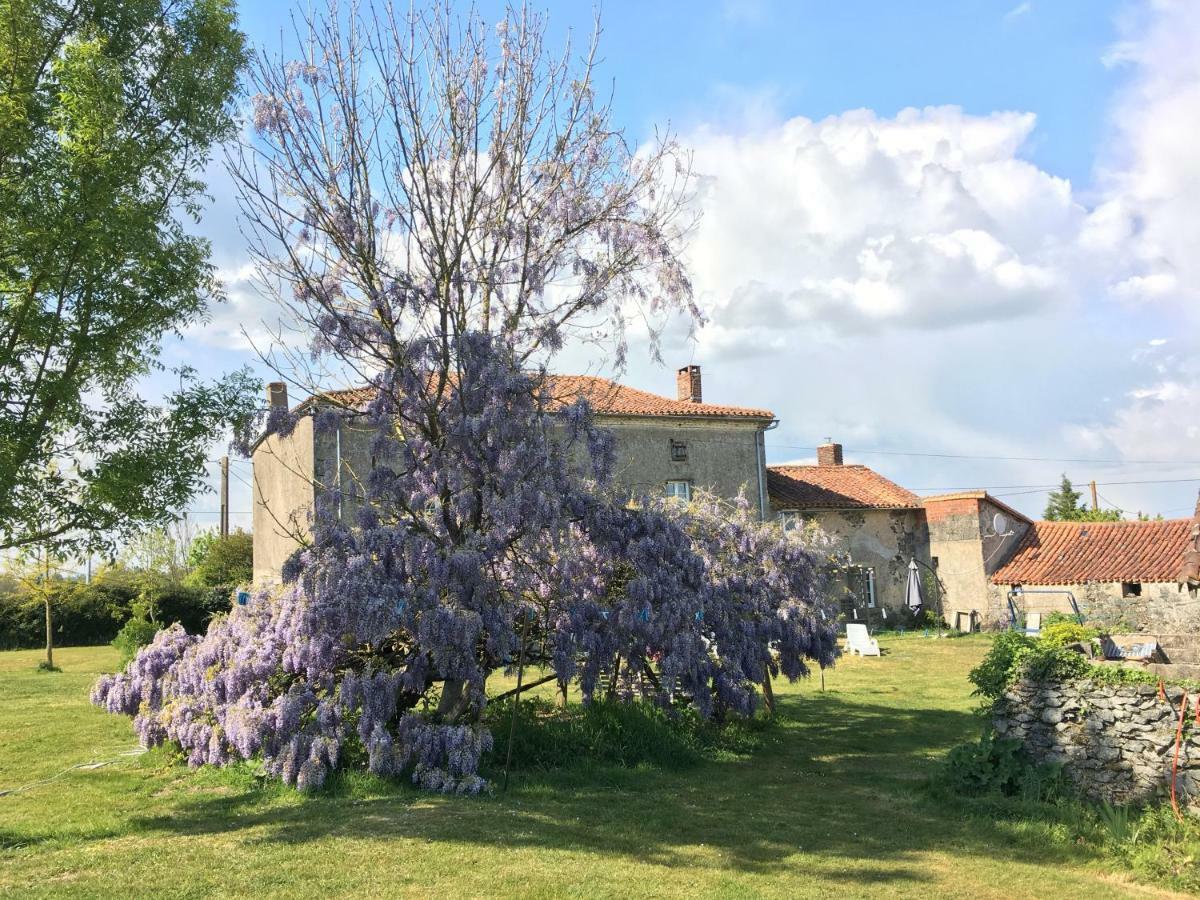 Bed and Breakfast Wisteria House Chanteloup  Экстерьер фото